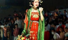 漫展現場吃瓜,吃瓜群眾圍觀奇聞軼事