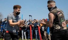 吃瓜格斗,一場舌尖上的美食對決