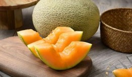 牛人吃哈密瓜餅干,吃下哈密瓜餅干，挑戰味蕾極限！