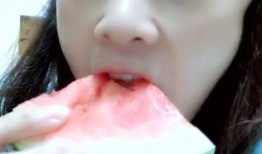 姐姐吃瓜嗎音樂,音樂中的瓜田奇遇