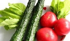 溫精靈烈陽吃瓜,夏日炎炎，吃瓜消暑的甜蜜時光