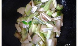 鄰居炒菜吃瓜,炒菜吃瓜的溫馨瞬間