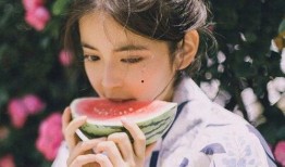 小孩吃瓜頭像女
