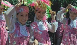 伊犁吃瓜女人視頻,一場別開生面的鄉村生活秀