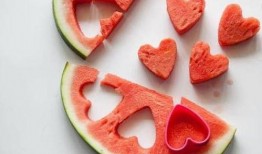 認真吃瓜不吐籽,認真吃瓜，不吐籽的智慧